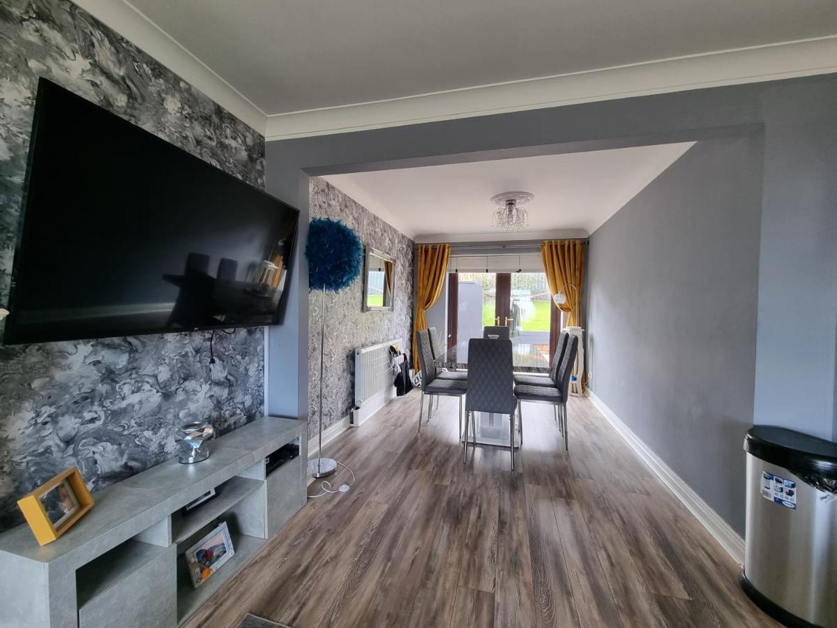 Private Room City Skyline And Mountain Views Close Too Belfast Centre And Airports Free Parking Exteriör bild